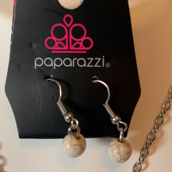Set of Three (3) Paparazzi Necklaces & Matching Earrings. NWT - Picture 6 of 7